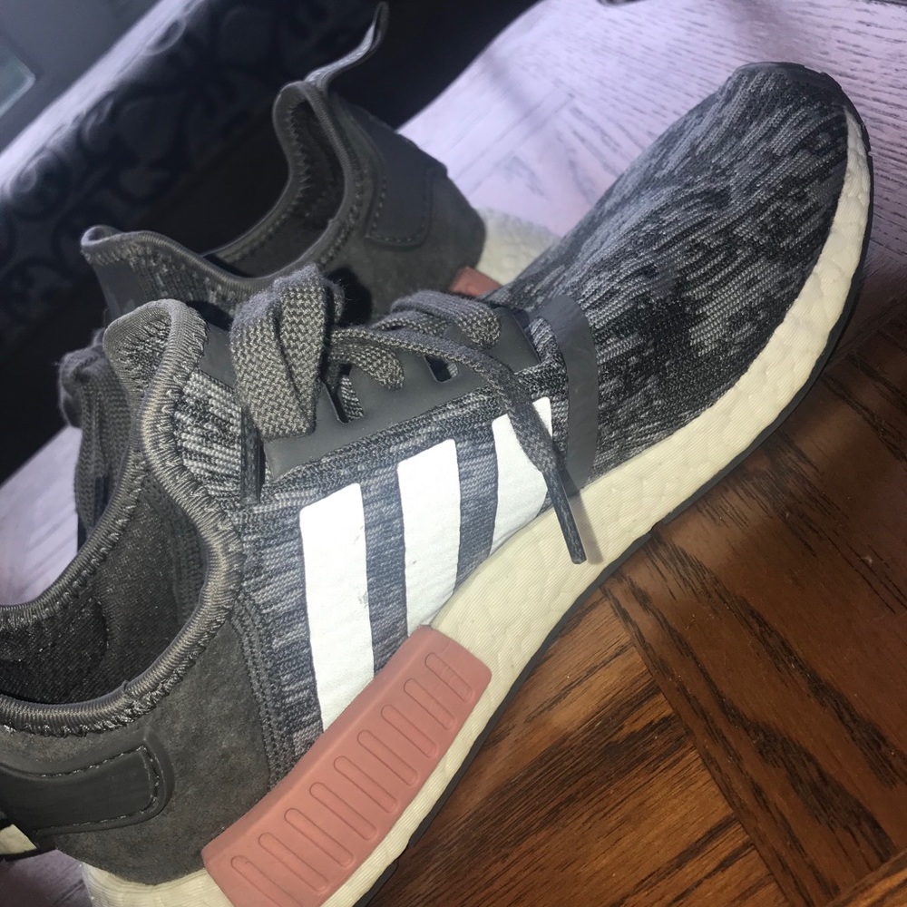 Adidas NMD R2